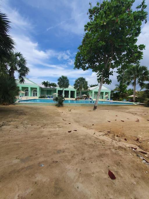 Townhouse By The Bay, Little Bay Country Club ,Negril Villa Orange Bay Exterior photo