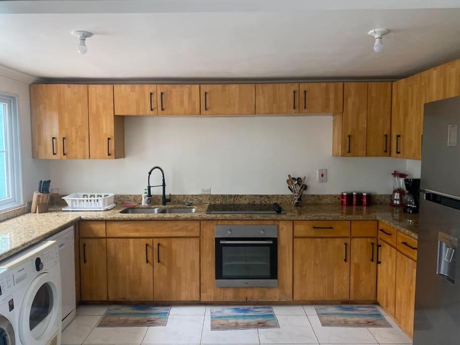 Townhouse By The Bay, Little Bay Country Club ,Negril Villa Orange Bay Exterior photo