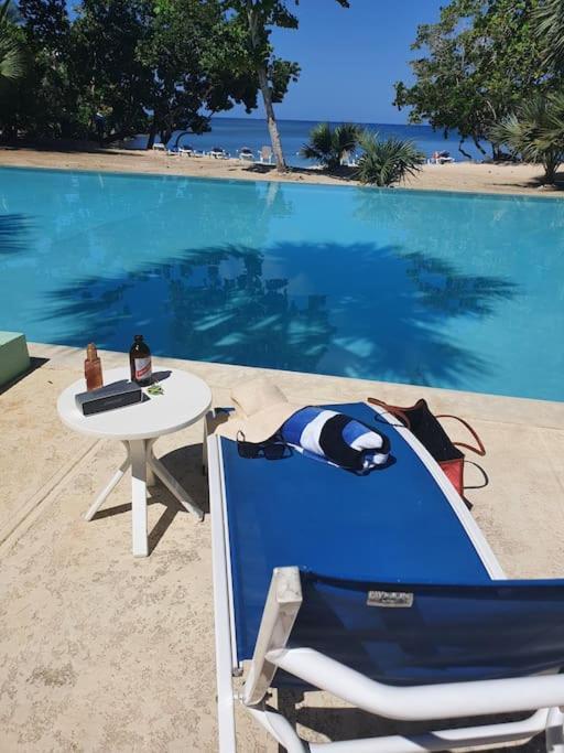 Townhouse By The Bay, Little Bay Country Club ,Negril Villa Orange Bay Exterior photo