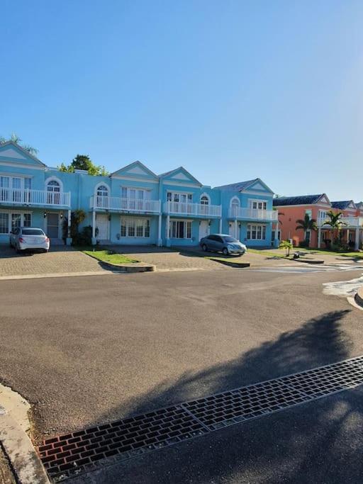 Townhouse By The Bay, Little Bay Country Club ,Negril Villa Orange Bay Exterior photo
